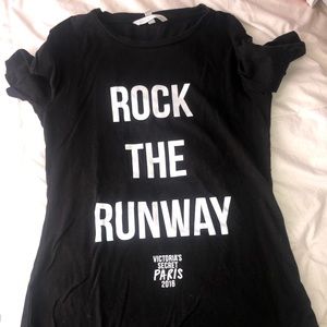 ❌❌SOLD❌❌ VS fashion show t shirt